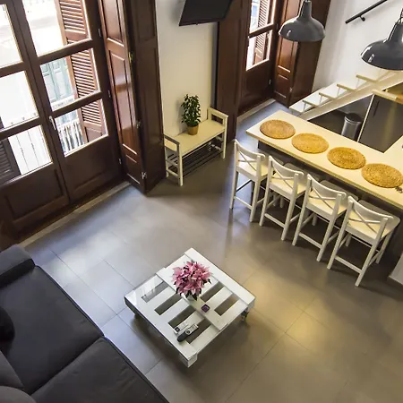Picasso Apartment